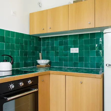 Bright & Artistic 1bd Buttes Chaumont Appartement Paris