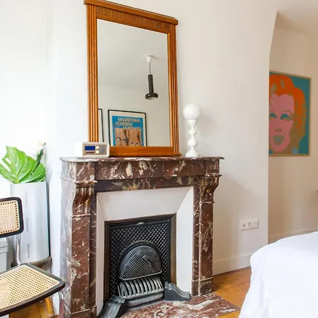 Bright & Artistic 1bd Buttes Chaumont Paris